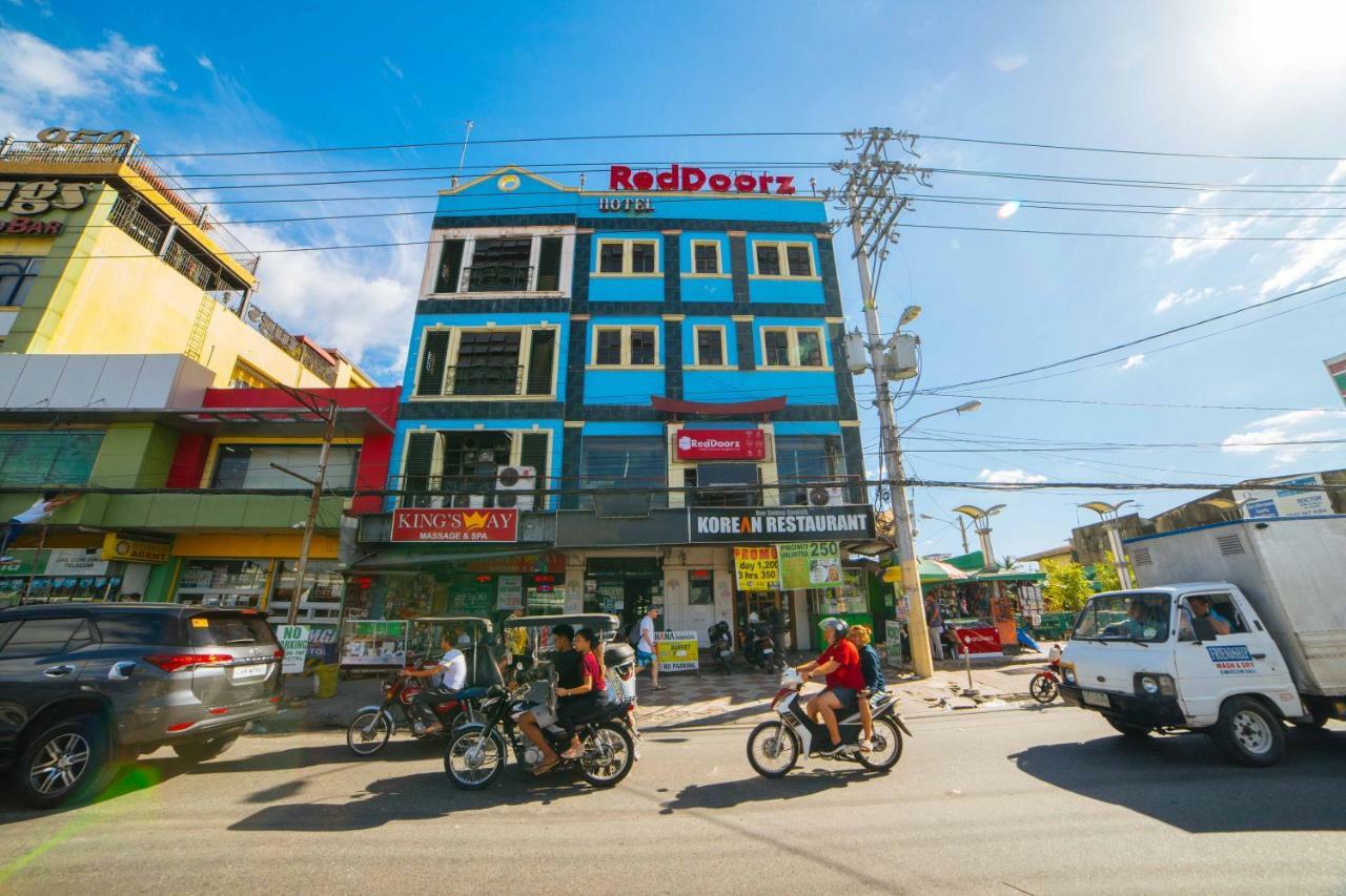 Reddoorz @ Fields Avenue Angeles City Kültér fotó